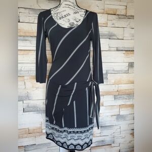 Max Studio Black and White Knee High 3/4 Sleeves Dress Size Small EUC